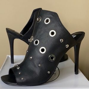 Steve Madden SOOKI Black Leather Studded Mule Heel